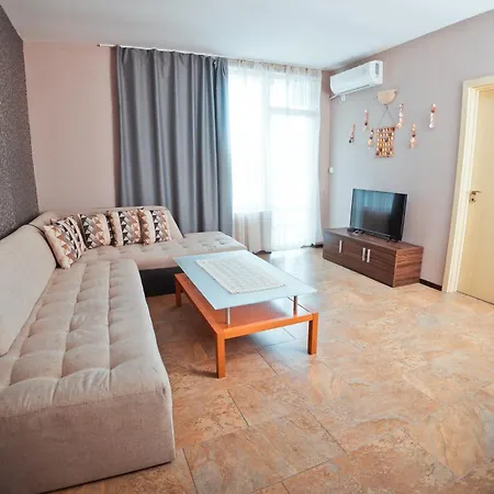 и марая Otel Tsarevo